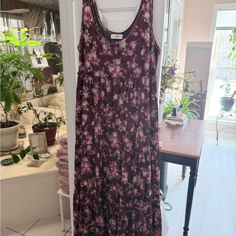 Floral Velvet Sleeveless Maxi Dress From Natural Life. Size Large